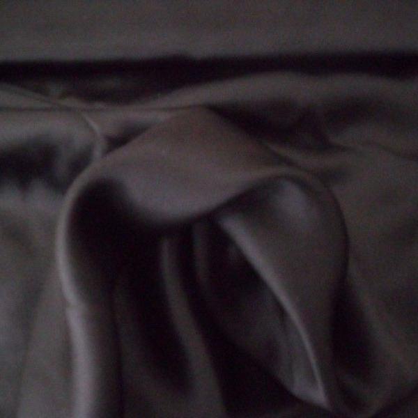 tecido cetim de seda - preto - 1,50 cm larg x 1,30 cm compr