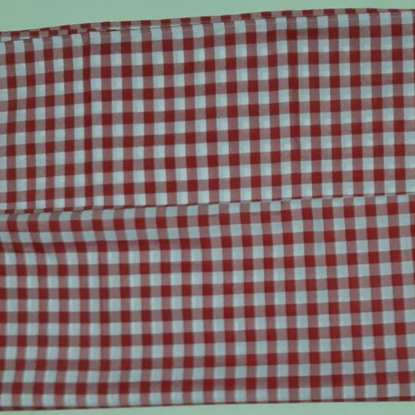 toalha mesa - xadrez vermelho / branco - poliéster - 3mts.