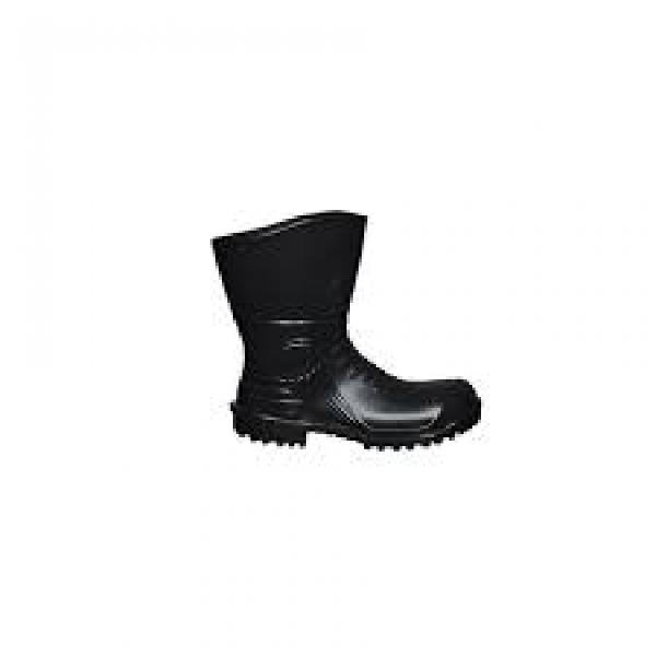 Bota cano alto pvc preta