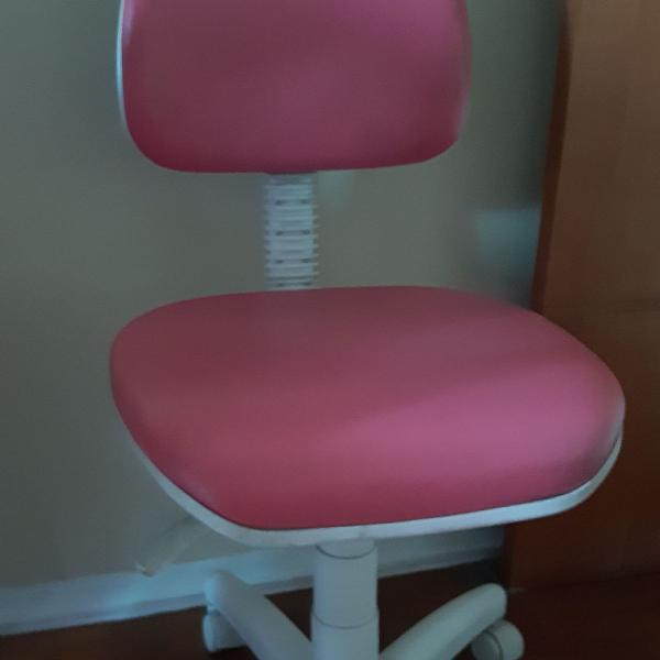 Cadeira escritório rosa e branco