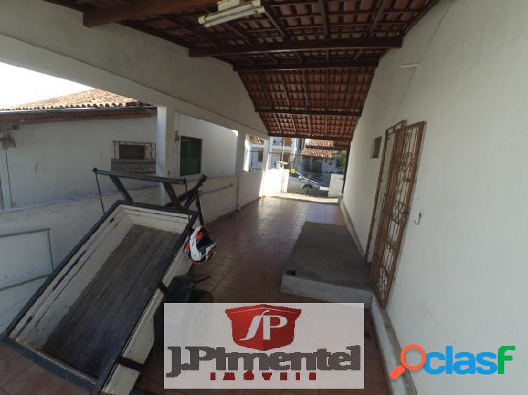 Casa com 3 dorms em Vitória - República por 515 mil à