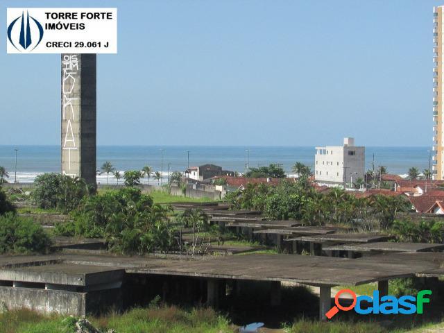 Lindo apartamento há 300 metros da praia com 1 dormitório