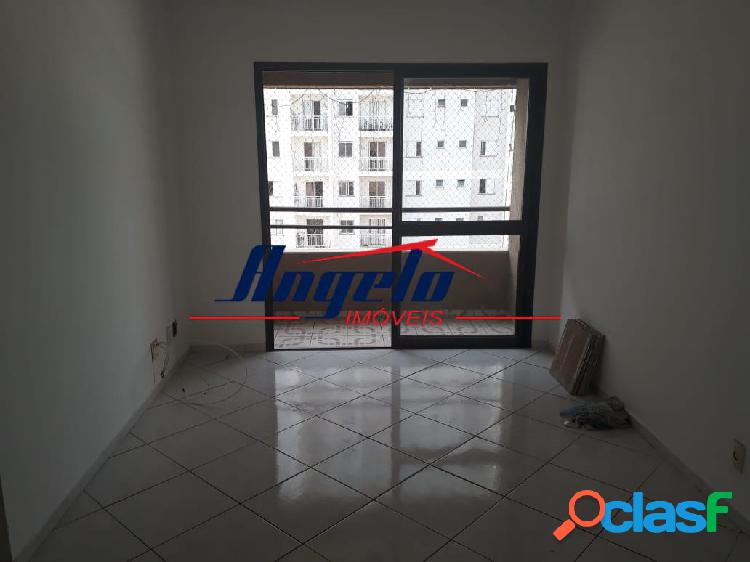 Monte Castelo - Apartamento com 2 dorm e 2 vagas