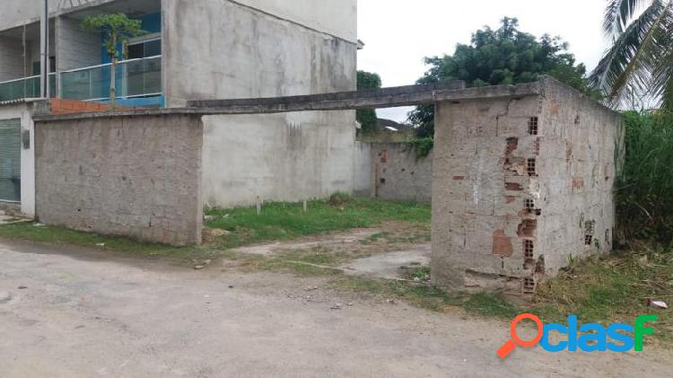 Terreno com 130 m2 em Rio de Janeiro - Campo Grande por 95