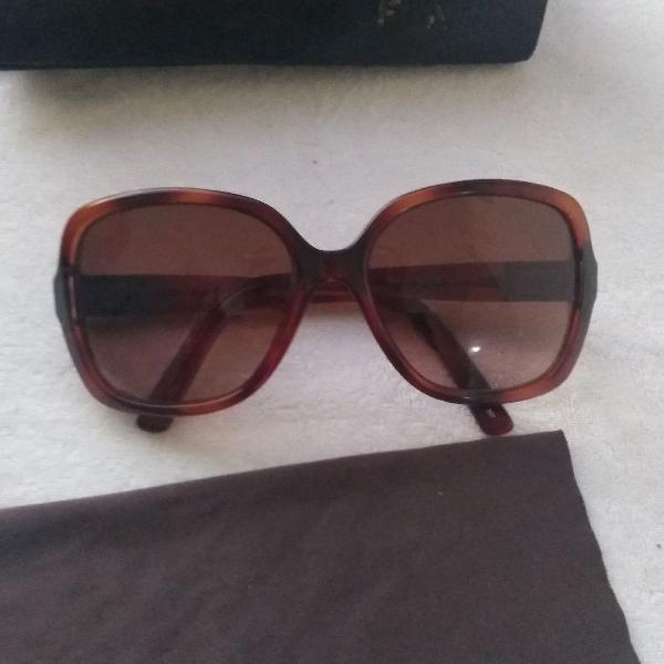culos Fendi impecável
