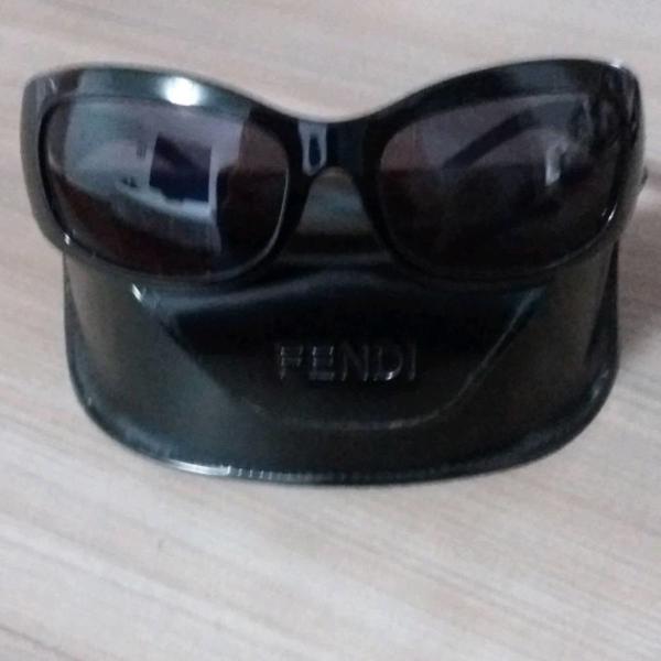 culos de sol Fendi!