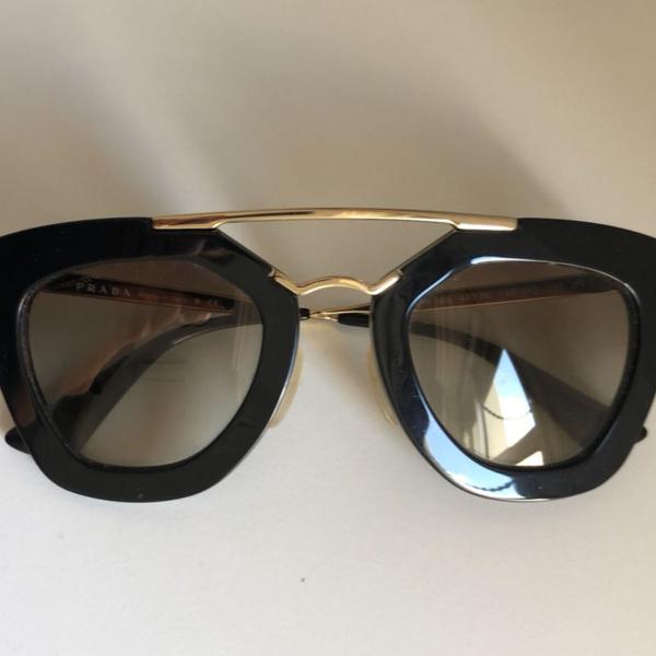 culos de sol prada preto