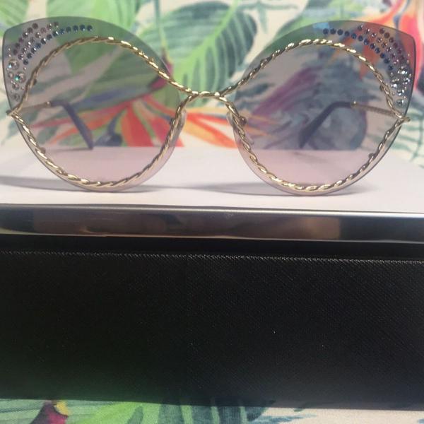 culos solar marc jacobs dourado e azul