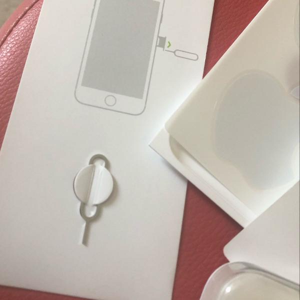 kit iphone chave, caixa de phones e adesivo apple
