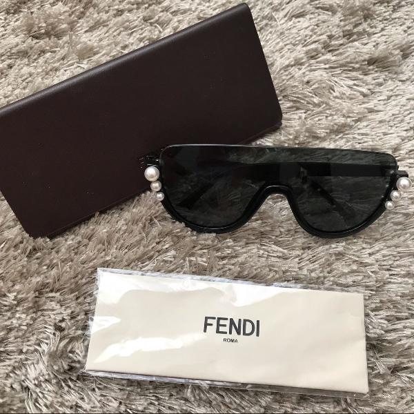 oculos fendi com perolas