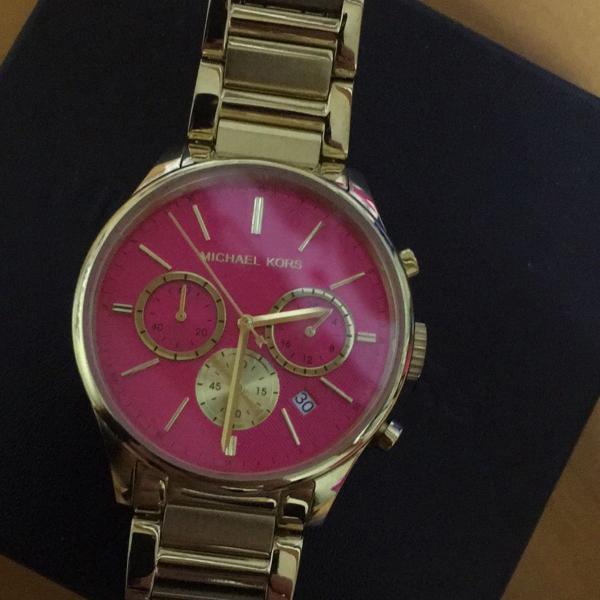 relógio michael kors original fundo rosa