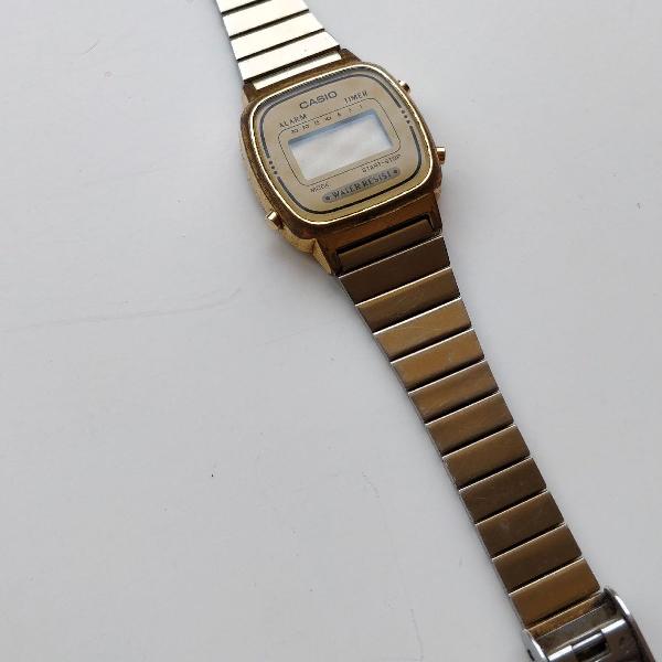 relógio original Casio feminino dourado. modelo clássico