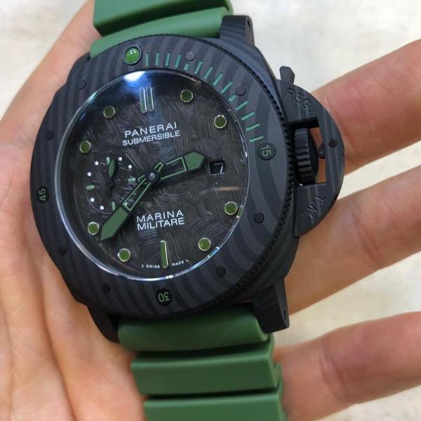 relógio verde militar