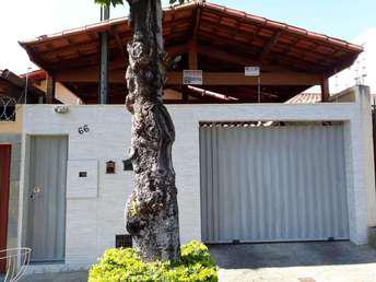 Casa com 3 quartos à venda no bairro Vila Clóris, 180m²