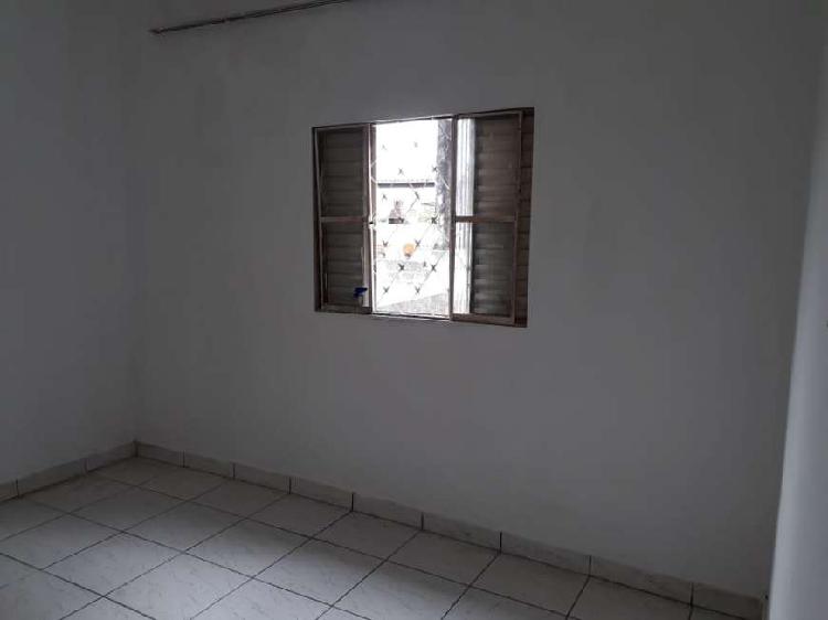 Casa com 1 Quarto para Alugar, 35 m² por R$ 500/Mês COD.