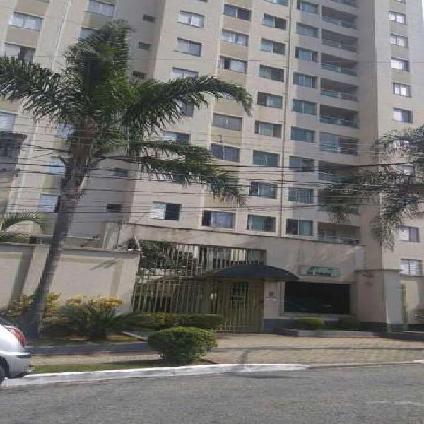 Apartamento com 2 Quartos à Venda, 55 m² por R$ 215.000