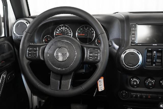 Jeep wrangler sahara 3-6 v6- 2016