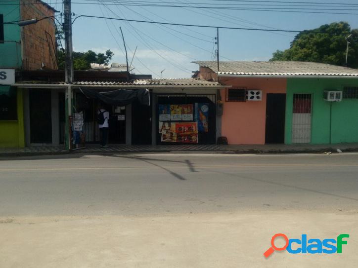 Casa com ponto comercial para venda em Manaus