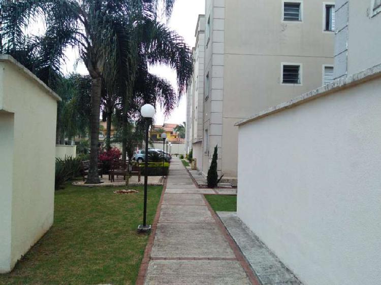Apartamento com 2 Quartos à Venda, 48 m² por R$ 195.000