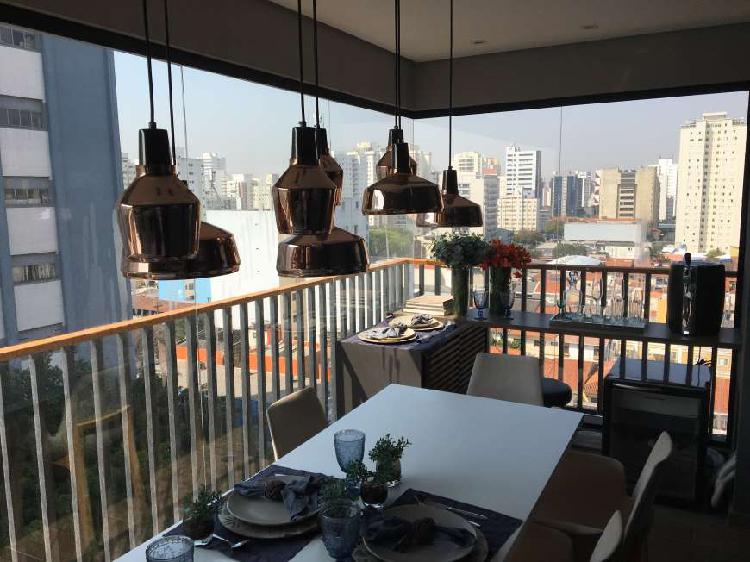 Apartamento com 2 Quartos à Venda, 60 m² por R$ 539.000