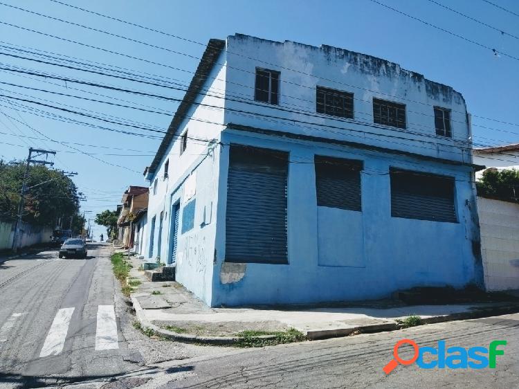 TERRENO 300 m2 |COM IMÓVEL | ESQUINA | GUAIANAZES
