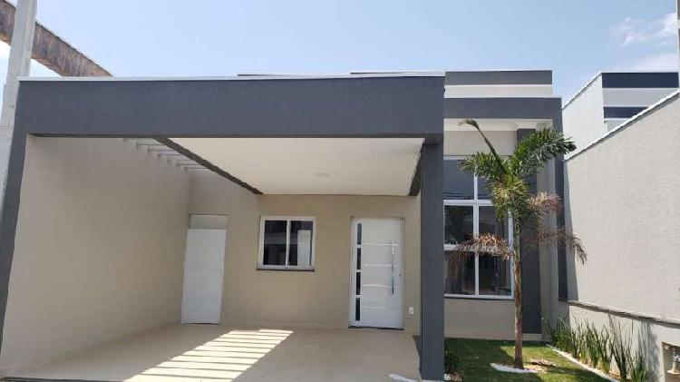 Casa de Condomínio com 3 Quartos à Venda, 105 m² por R$