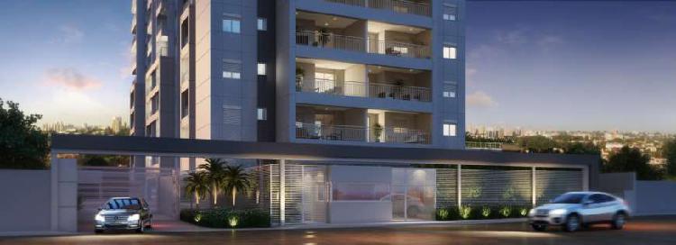 Apartamento com 3 Quartos à Venda, 82 m² por R$ 560.000