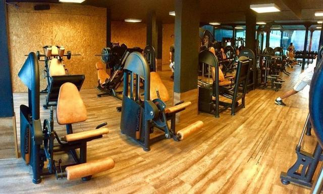 Estação de Musculação com 80kg Aparelho Ginastica Academia - Nagano