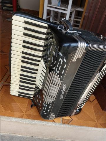 Acordeon italiano International Detroit 4/5 de voz