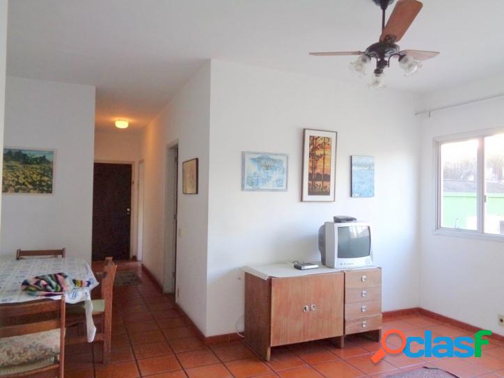 Apartamento 3 dormitórios Pitangueiras, 150 metros do Mar!