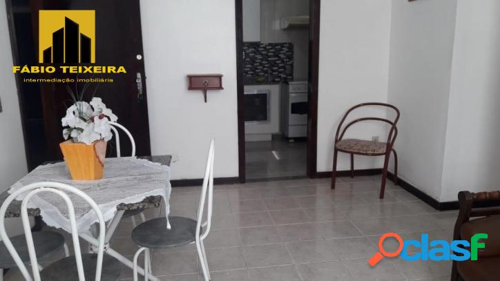 Apartamento com 1 dormitório à venda, 67 m² por R$