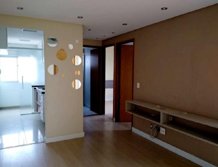 Apartamento com 2 Quartos à Venda, 47 m² por R$ 170.000