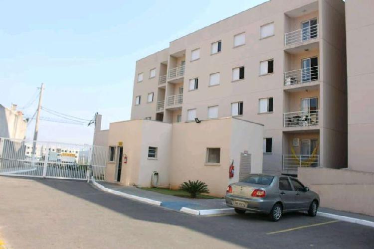 Apartamento com 2 Quartos para Alugar, 50 m² por R$