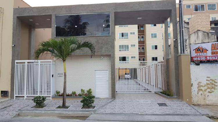 Apartamento com 2 Quartos para Alugar, 75 m² por R$