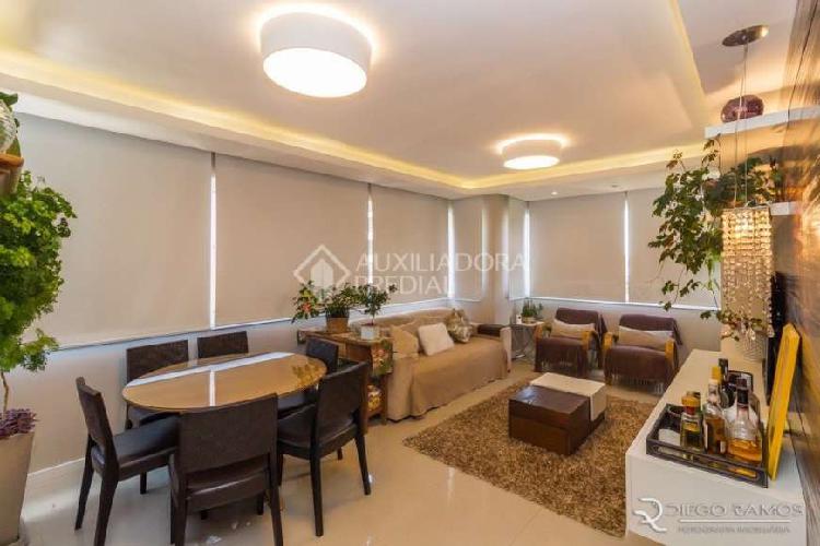 Apartamento com 3 Quartos à Venda, 86 m² por R$ 790.000