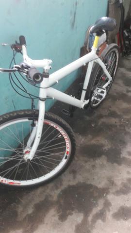 Bicicleta aro 26 linda toda boa alumínio