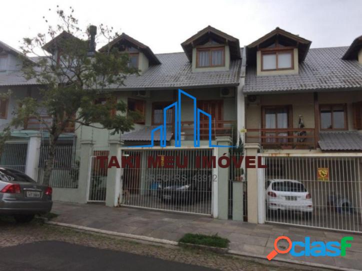 Casa com 3 Quartos à Venda, 181 m² por R$ 759.000