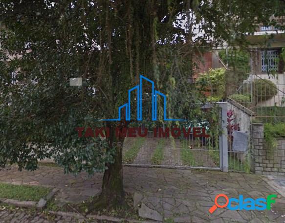Casa com 4 dormitórios à Venda, 223 m² por R$ 650.000