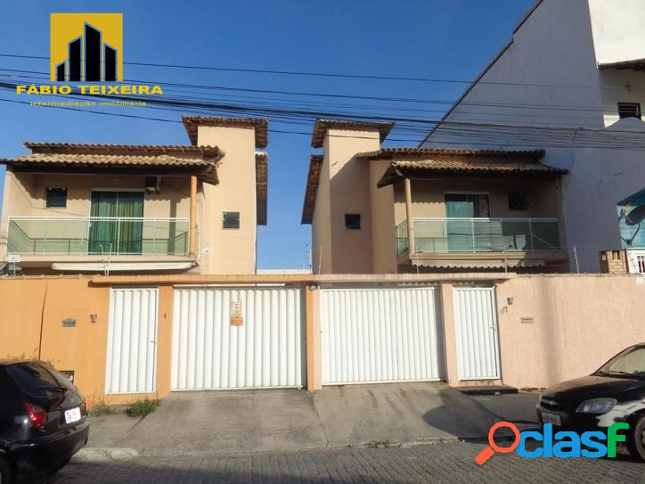 Casa com 4 dormitórios à venda, 123 m² por R$ 650.000 -