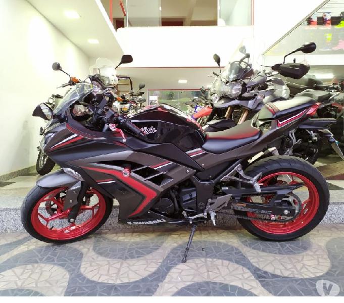 Kawasaki Ninja 300 ABS 2017 6.000km moto muito nova revisada