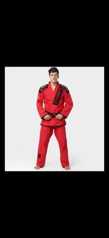 Kimono jiu Jitsu vermelho usado apenas 2 vezes. dou a faixa