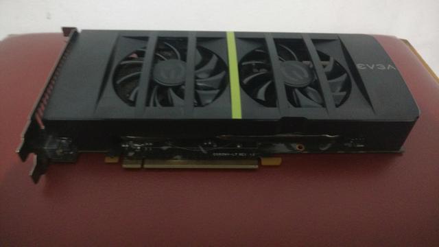 Placa de vídeo GTX 560 TI EVGA