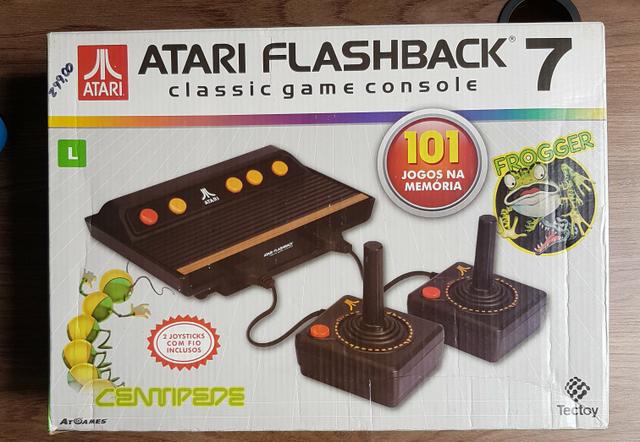 Atari Flashback 7, 101 jogos na memória, 2 controles