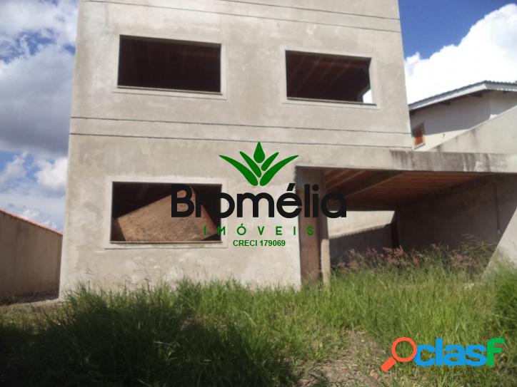 Casa Inacabada, em Atibaia, Condomínio Terras I.