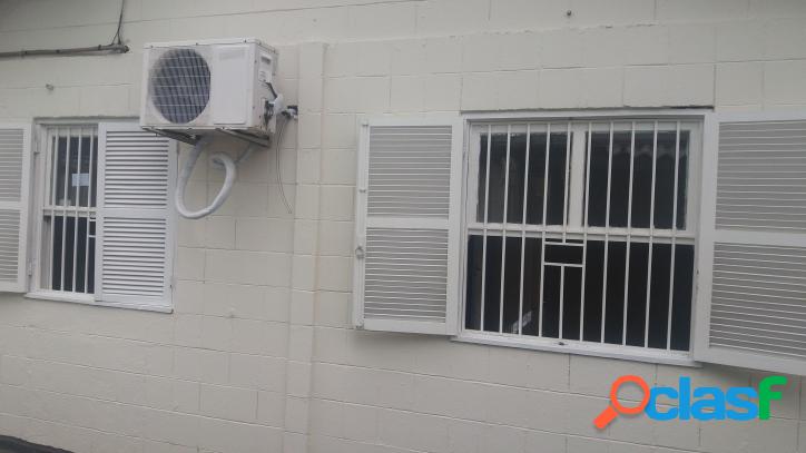Casa à Venda no Jardim Satélite com 3 dormitórios