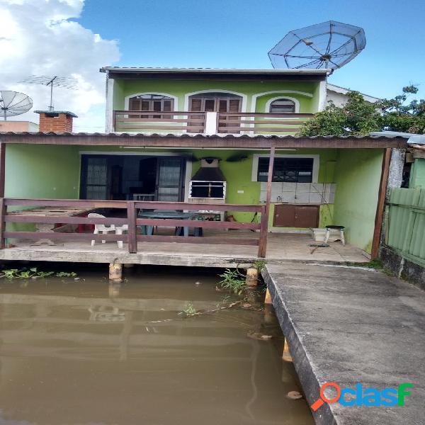 Casa c/ 4 Dormitórios, em Atibaia (R$ 300 mil).
