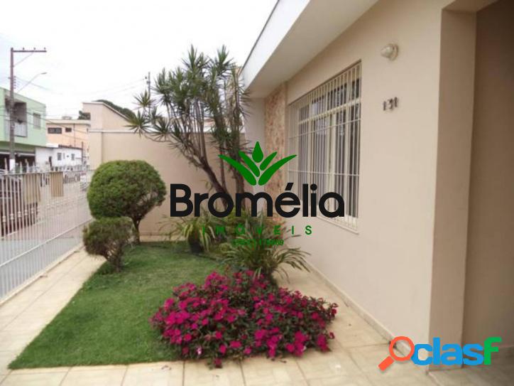 Casa c/3 dormitórios, em Atibaia, Vila Thais.