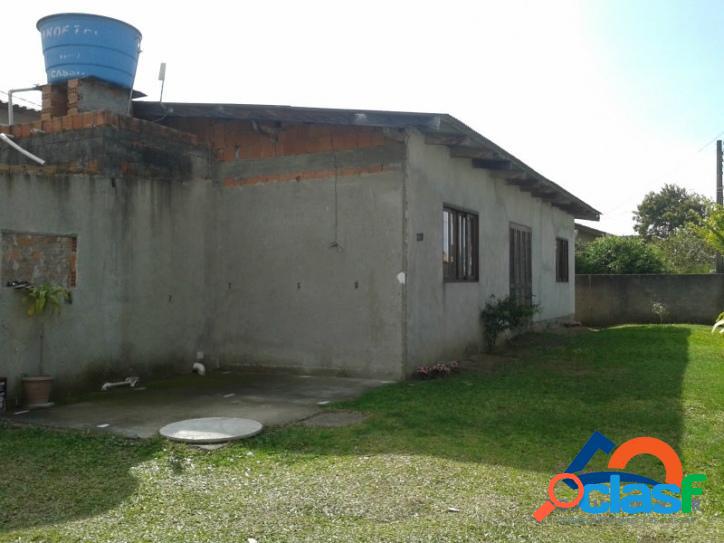 Casa com 121m² sendo 02 dormitórios e Terreno com