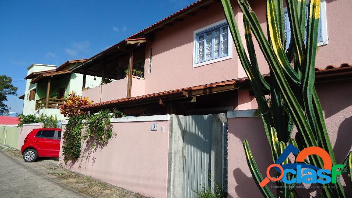 Linda casa a venda em excelente localização! venha