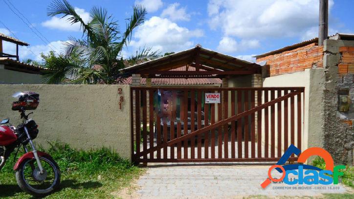 Linda casa a venda em lugar tranquilo ! Venha conferir !